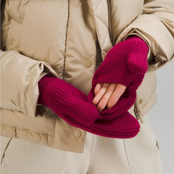 BNWT LULULEMON MITTENS - Picture 3 of 5
